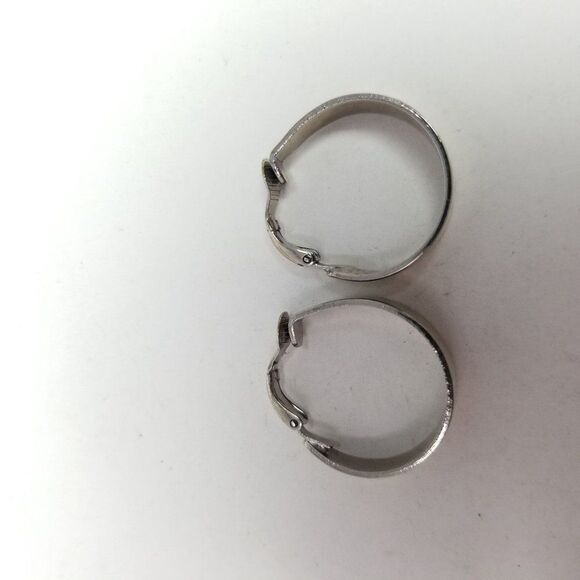 Vintage Wide Hoop Clip On Earrings, Classic Polished Metal Design, Retro Estate - Picture 4 of 6